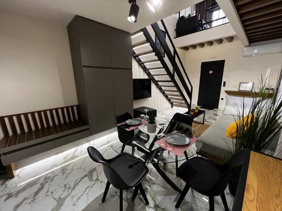 Soho Loft Apartment *